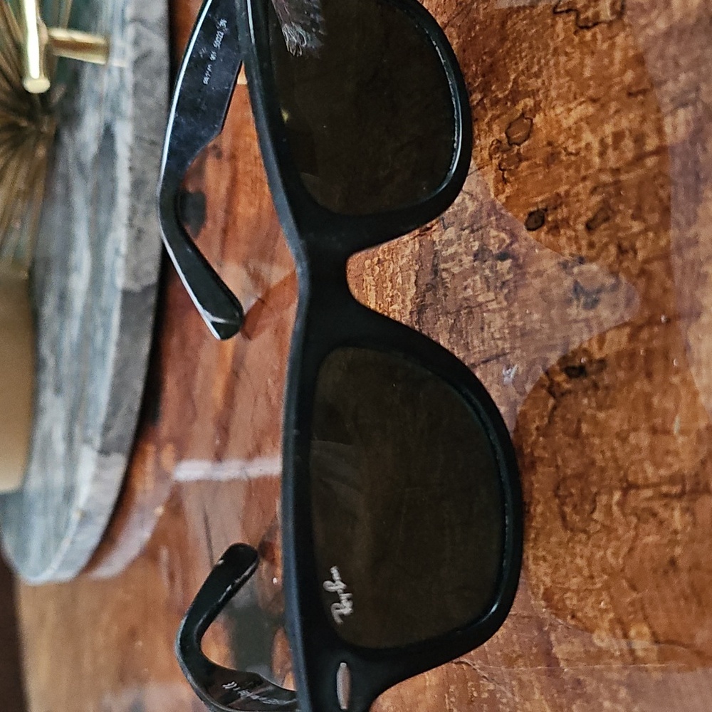 Ray-Ban Wayfarer Black Sunglasses